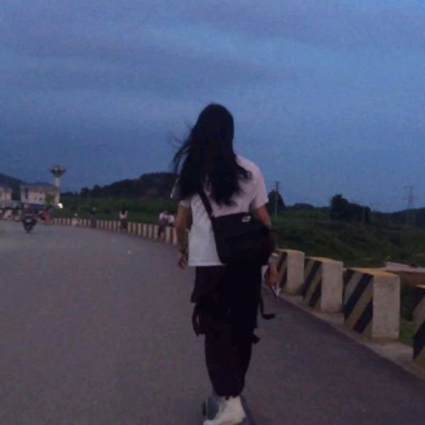 女孩与海游戏下载